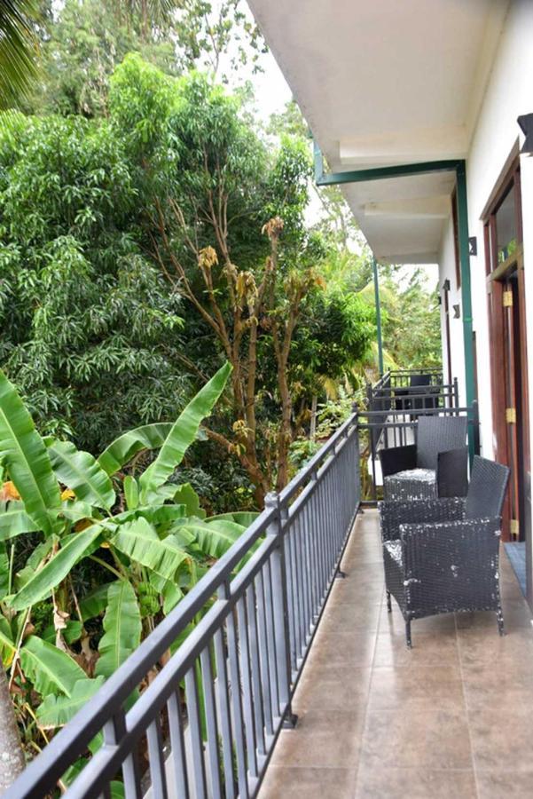 Thinaya Lake Resort Anuradhapura Eksteriør billede