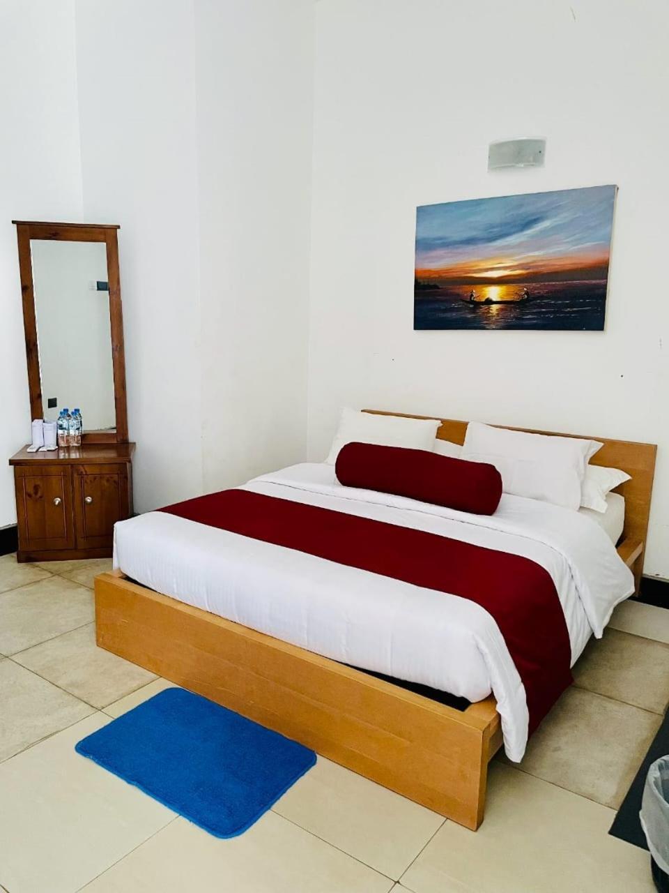 Thinaya Lake Resort Anuradhapura Eksteriør billede
