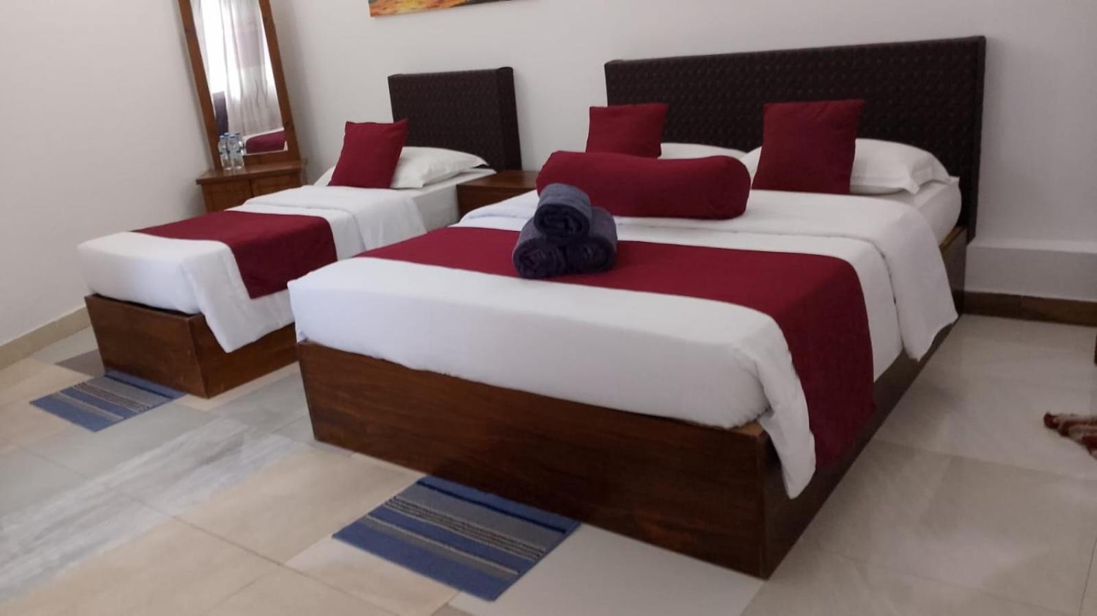 Thinaya Lake Resort Anuradhapura Eksteriør billede