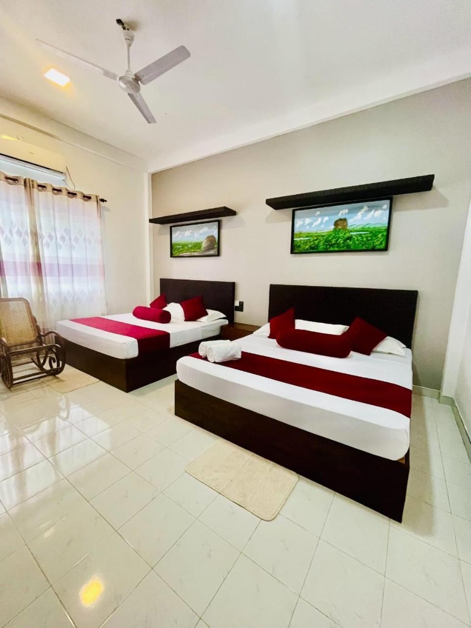 Thinaya Lake Resort Anuradhapura Eksteriør billede