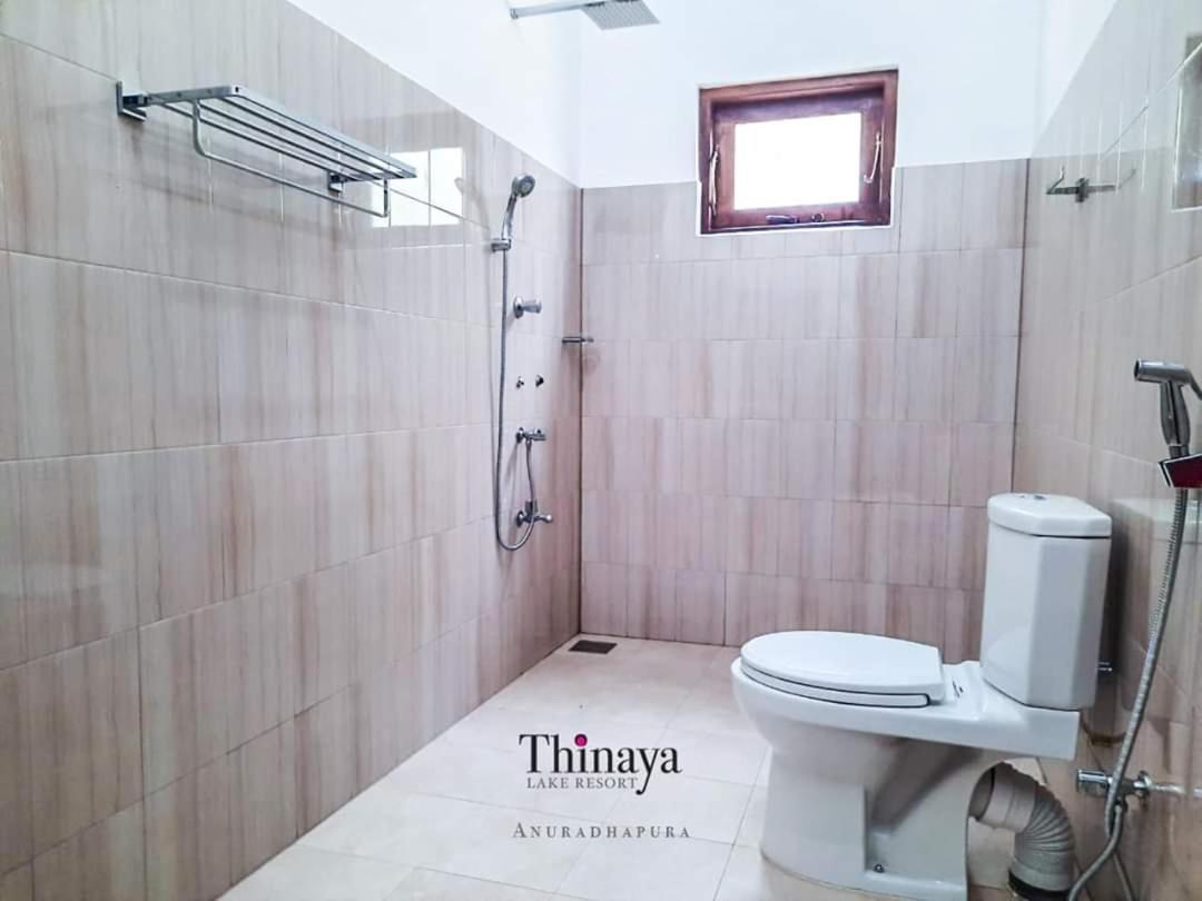 Thinaya Lake Resort Anuradhapura Eksteriør billede